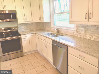 2134 Greenwich St, Falls Church, VA 22043 - photo 5