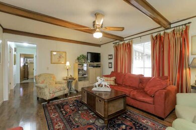 402 Shadow Dr, Shelbyville, TN 37160 - photo 2