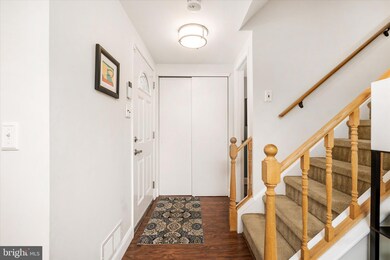 35 Tynemouth Ct, Trenton, NJ 08691 - photo 2