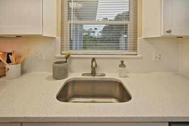 1420 E Stetson Dr-18