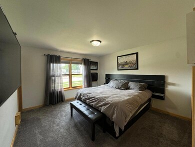 338 N 2nd St, La Crescent, MN 55947 - photo 5