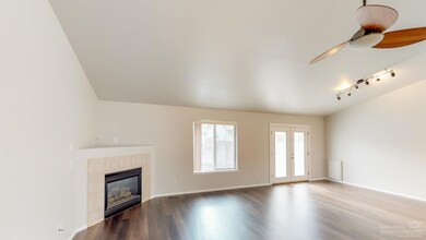 2006 NW Jackpine Place unit 5, Redmond, OR 97756 - photo 4