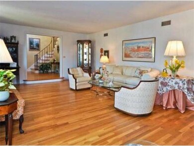 19 Walker Ln, Needham, MA 02492 - photo 4