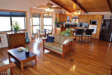 Kitchen_Living2 (1)