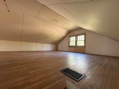 1301 S 1st St, Aberdeen, SD 57401 - photo 7