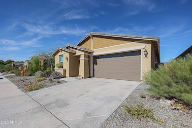 1634 W Monte Way, Phoenix, AZ 85041 - photo 6