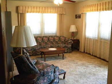 6910 N Pine St, Davenport, IA 52806 - photo 5