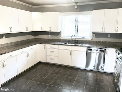 3110 Moravia Rd, Baltimore, MD 21214 - photo 5