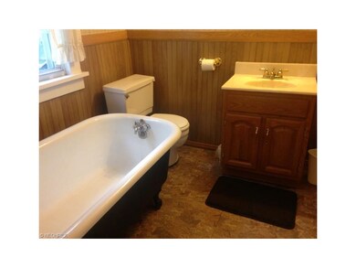 349 Reno Ct NW, Canton, OH 44708 - photo 4