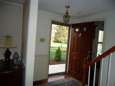 Entry/Foyer.