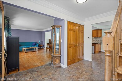 6335 Thorneycroft Dr, Shelby Township, MI 48316 - photo 6