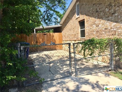 817 Little St, Copperas Cove, TX 76522 - photo 2