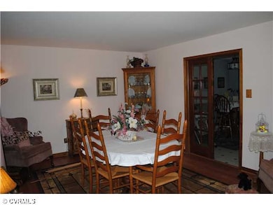Living Room - Laminate floors, Large, Open.