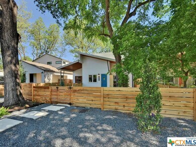 2104 Haskell St unit A, Austin, TX 78702 - photo 4