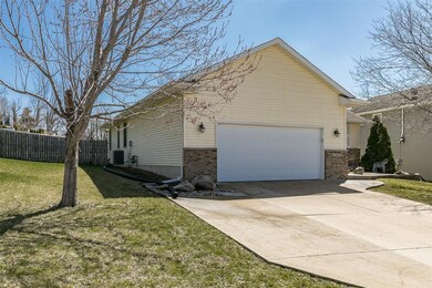 1501 Wolf Dr NW, Cedar Rapids, IA 52405 - photo 4