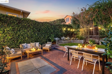 6218 Manoa St, Oakland, CA 94618 - photo 7