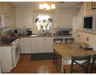 46 Versailles St, Cranston, RI 02920 - photo 5