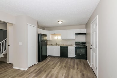 021-photo-dining-room-12378351