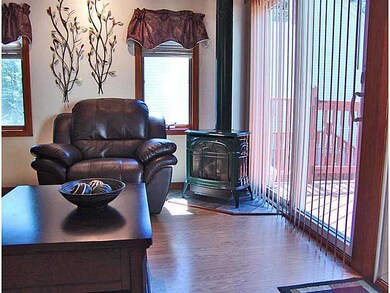 10 Lippitt Ave, Cumberland, RI 02864 - photo 5