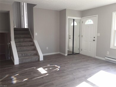 647 Hollywood Ave, Sheffield Lake, OH 44054 - photo 7