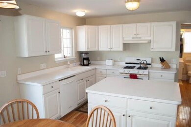 3703 Noble Dr unit 84, Dexter, MI 48130 - photo 3