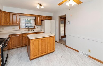 3518 Crestmoor Place, Des Moines, IA 50310 - photo 3