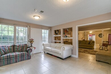 4014 Black Locust Dr, Houston, TX 77088 - photo 4