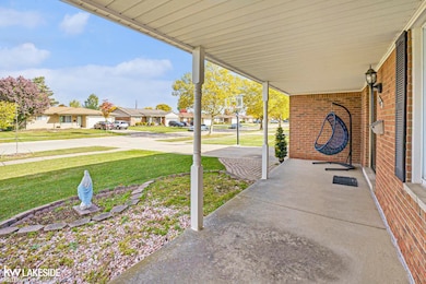 3148 Marc Dr, Sterling Heights, MI 48310 - photo 4