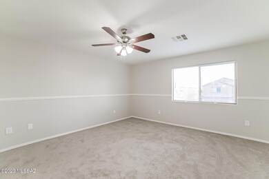 007-photo-primary-bedroom-11430394