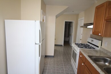 86 Baldwin St unit 1, Lowell, MA 01851 - photo 3