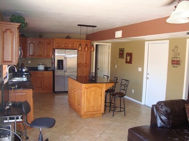 Kitchen Breakfast Island