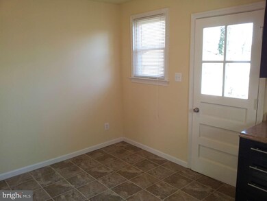 12705 Caldwell St, Rockville, MD 20853 - photo 5