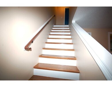 274 W Central St unit 274, Franklin, MA 02038 - photo 6