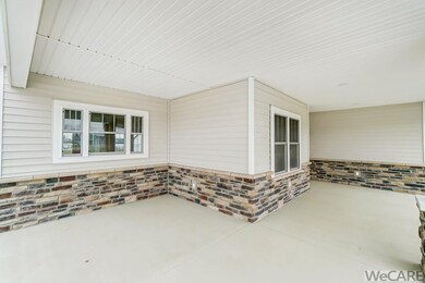 1203 Wells Dr, Wapakoneta, OH 45895 - photo 4