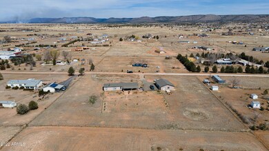 1055 W Lingor Ln, Paulden, AZ 86334 - photo 5
