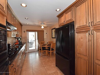 004_Kitchen