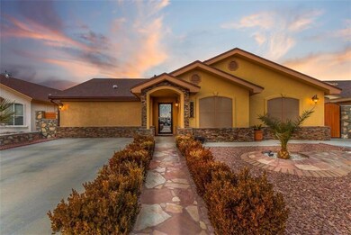 14129 Lago Seco Dr, Horizon City, TX 79928 - photo 2