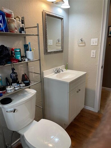 211 W Pioneer St, Wake Village, TX 75501 - photo 5