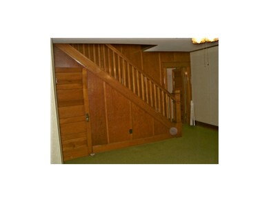 VIEW #1 LIVING ROOM & STAIRWAY