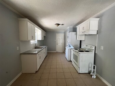 4514 Lelay Cir, Houston, TX 77022 - photo 6