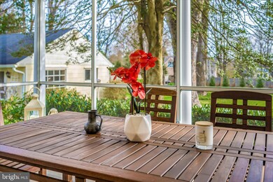 10805 Rock Run Dr, Potomac, MD 20854 - photo 7