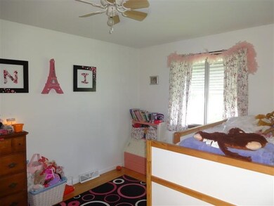 1337 Kellogg Ave, Janesville, WI 53546 - photo 6