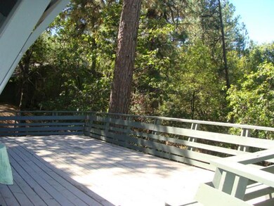 Spacious Side Deck