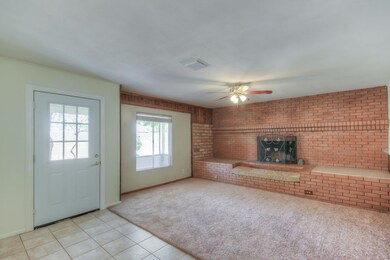 Family Room (1)