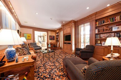07_528NLakeWay_3_FamilyRoom_HiRes