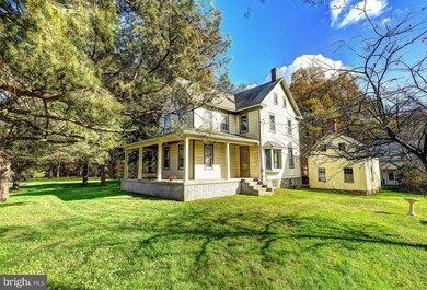 6876 Hickory Rd, Stewartstown, PA 17363 - photo 3