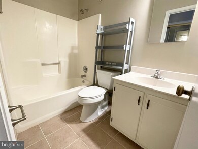 3818B Steppes Ct unit 3818B, Falls Church, VA 22041 - photo 5