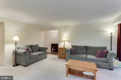 12262 Stevenson Ct, Woodbridge, VA 22192 - photo 7