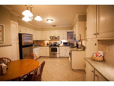 320 Wayland Ave unit 6, Providence, RI 02906 - photo 3