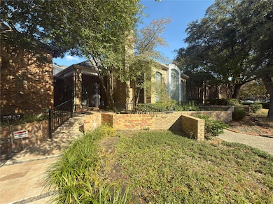 5991 Lindenshire Ln, Dallas, TX 75230 - photo 2